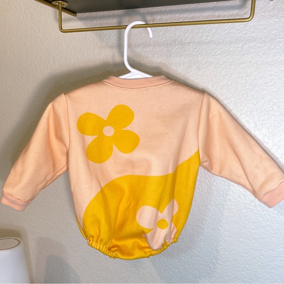 Yin Yang Daisy Bubble Romper - Picture 7 of 11